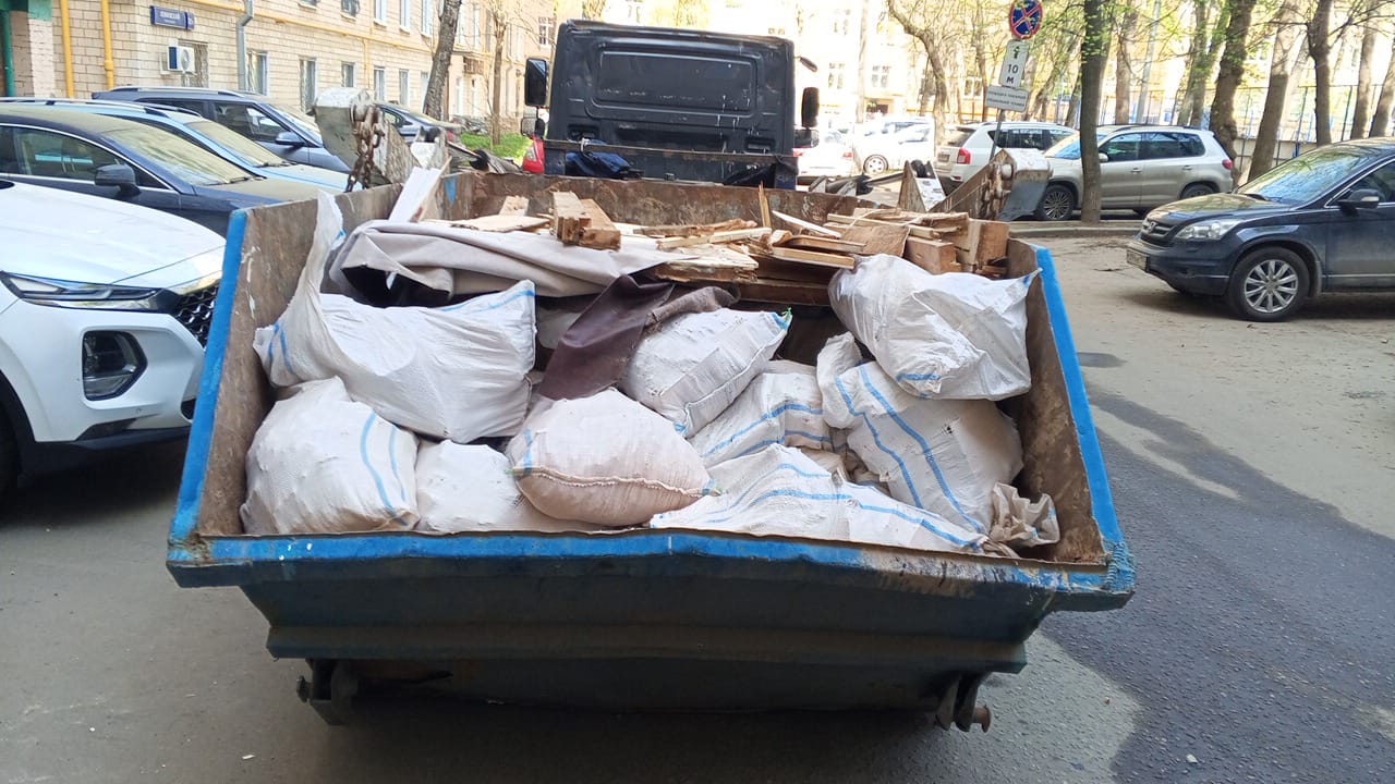 Вывоз мусора из магазина в Богородицке в октябре