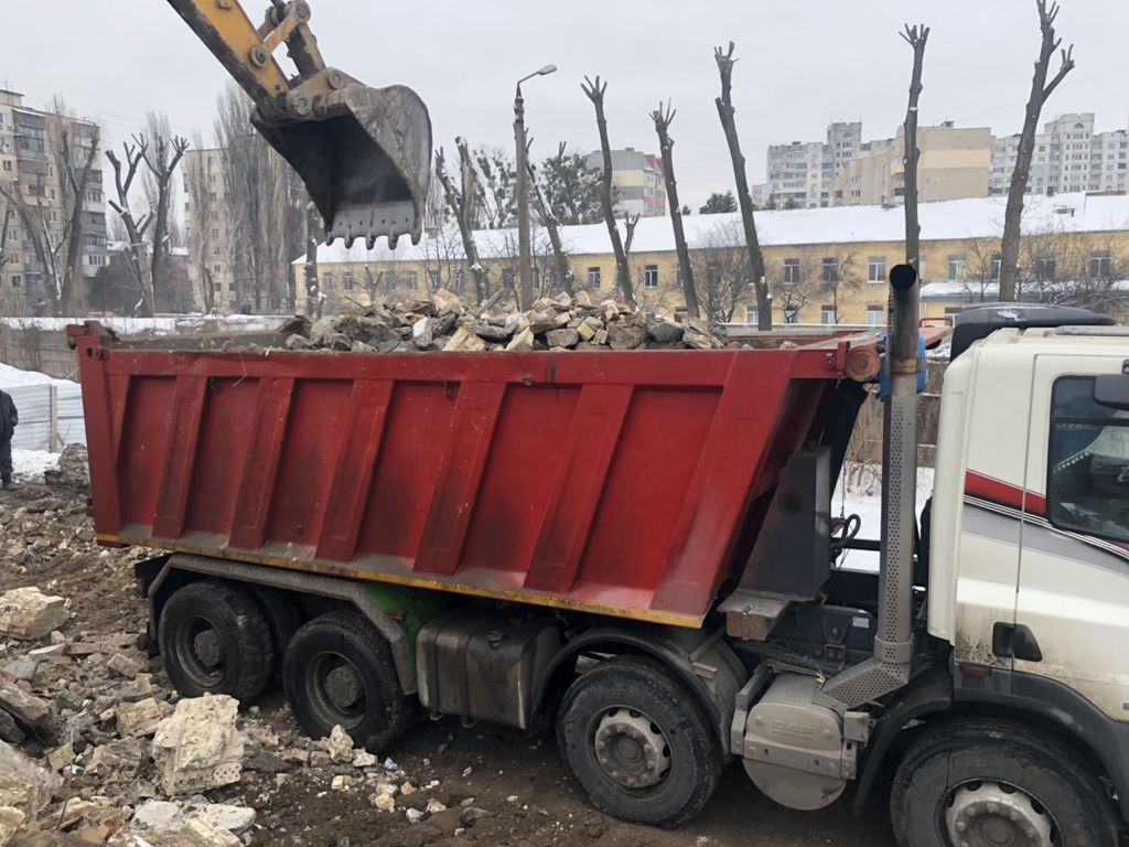 Вывоз мусора Камазом в Богородицке в октябре