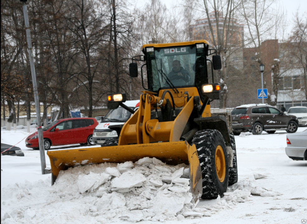 Аренда трактора для уборки снега в Богородицке от ПроМусор – цена от 1069 руб., быстро и недорого