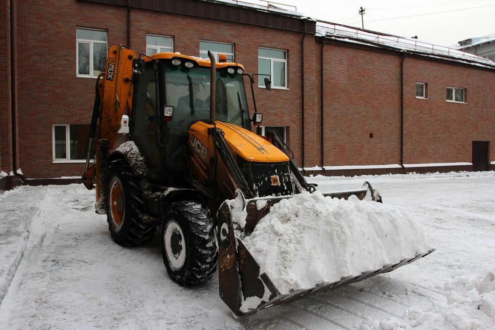 Аренда трактора для уборки и вывоза снега в Богородицке в октябре