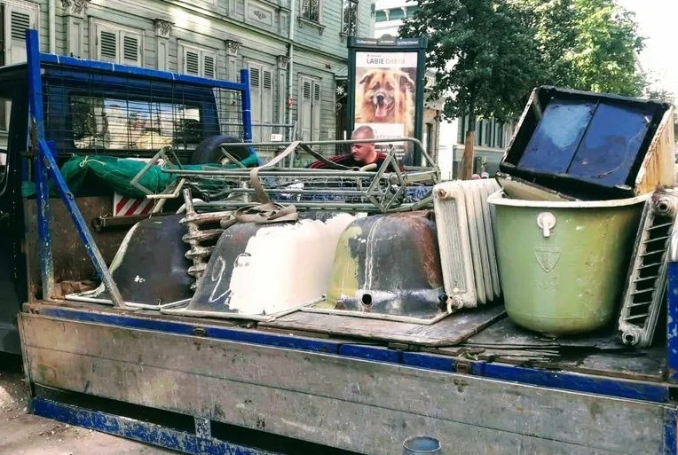 Вывоз старой сантехники в Богородицке от ПроМусор: быстро, недорого от 588 руб., утилизация и грузчики