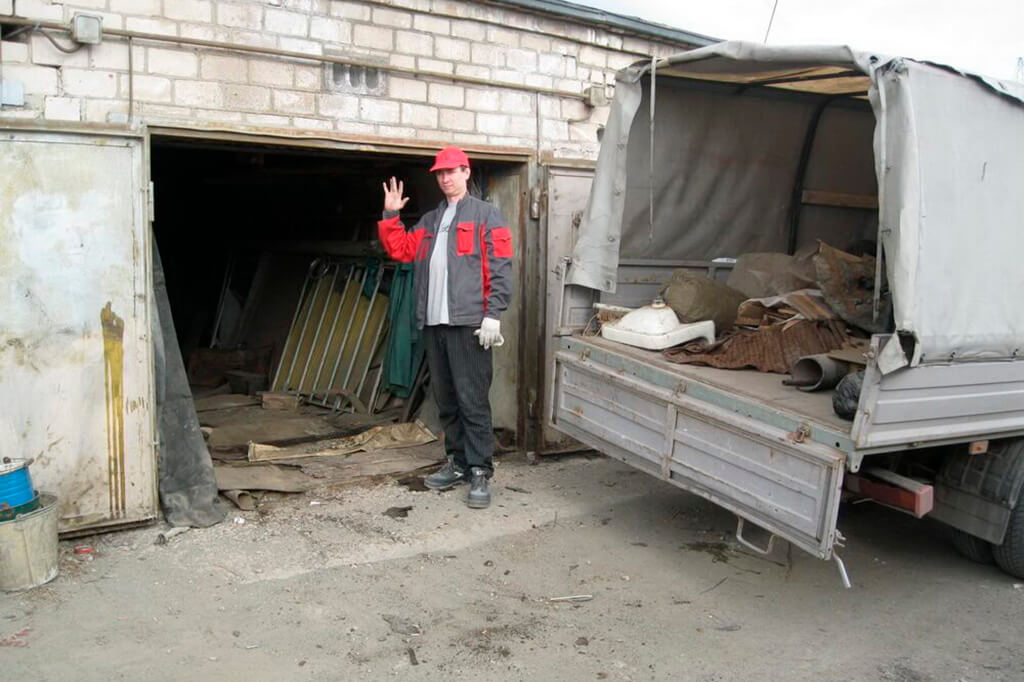 Вывоз мусора, хлама и старых вещей из гаража в Богородицке от ПроМусор — услуги от 2511 руб., срочно и недорого