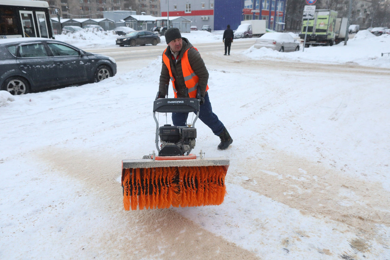 Уборка снега на парковках в Богородицке – цена от 37 руб. за м2 | ПроМусор – очистка, вывоз, услуги зимой