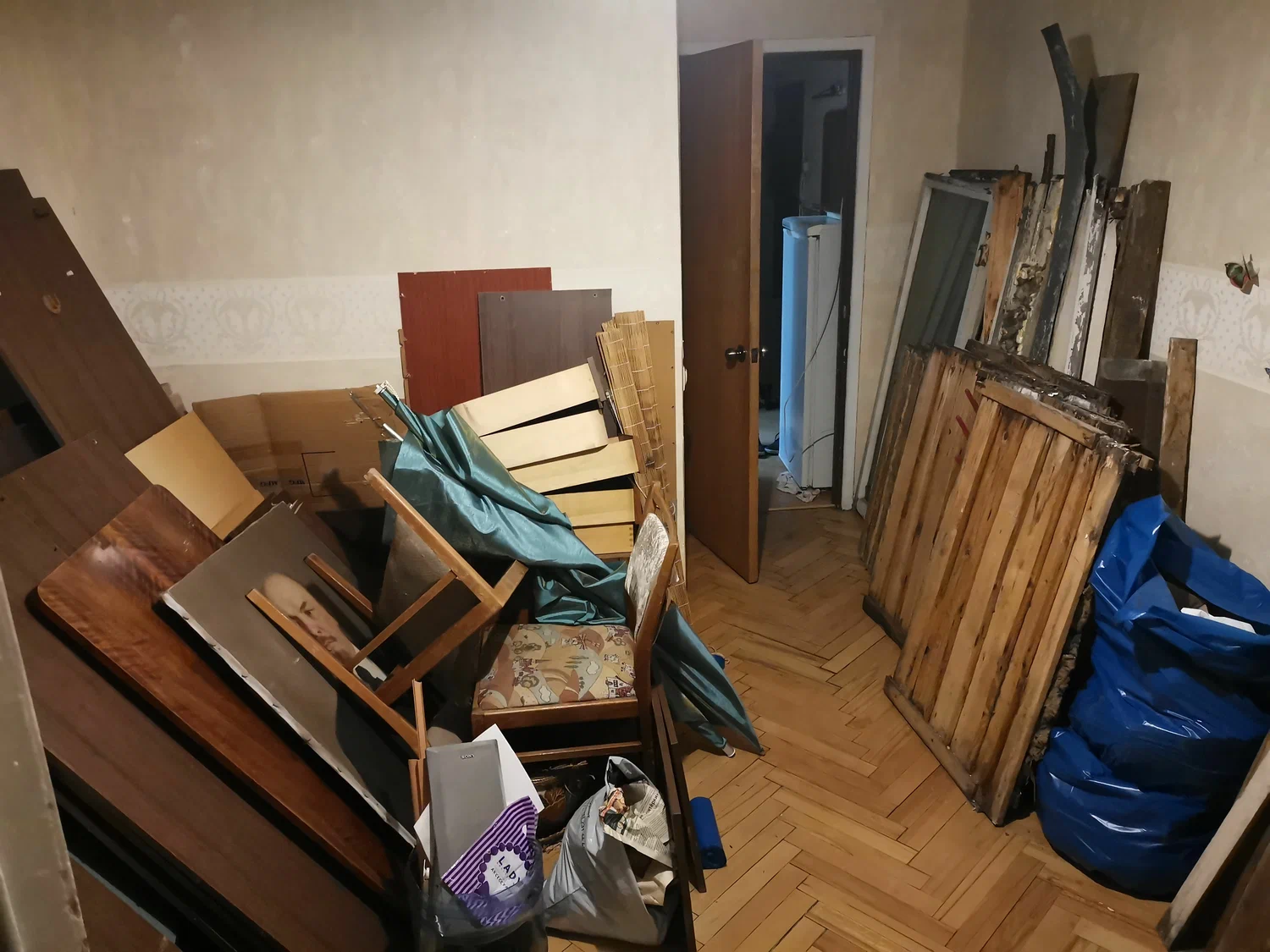 Демонтаж мебели с вывозом и утилизацией в Богородицке в октябре