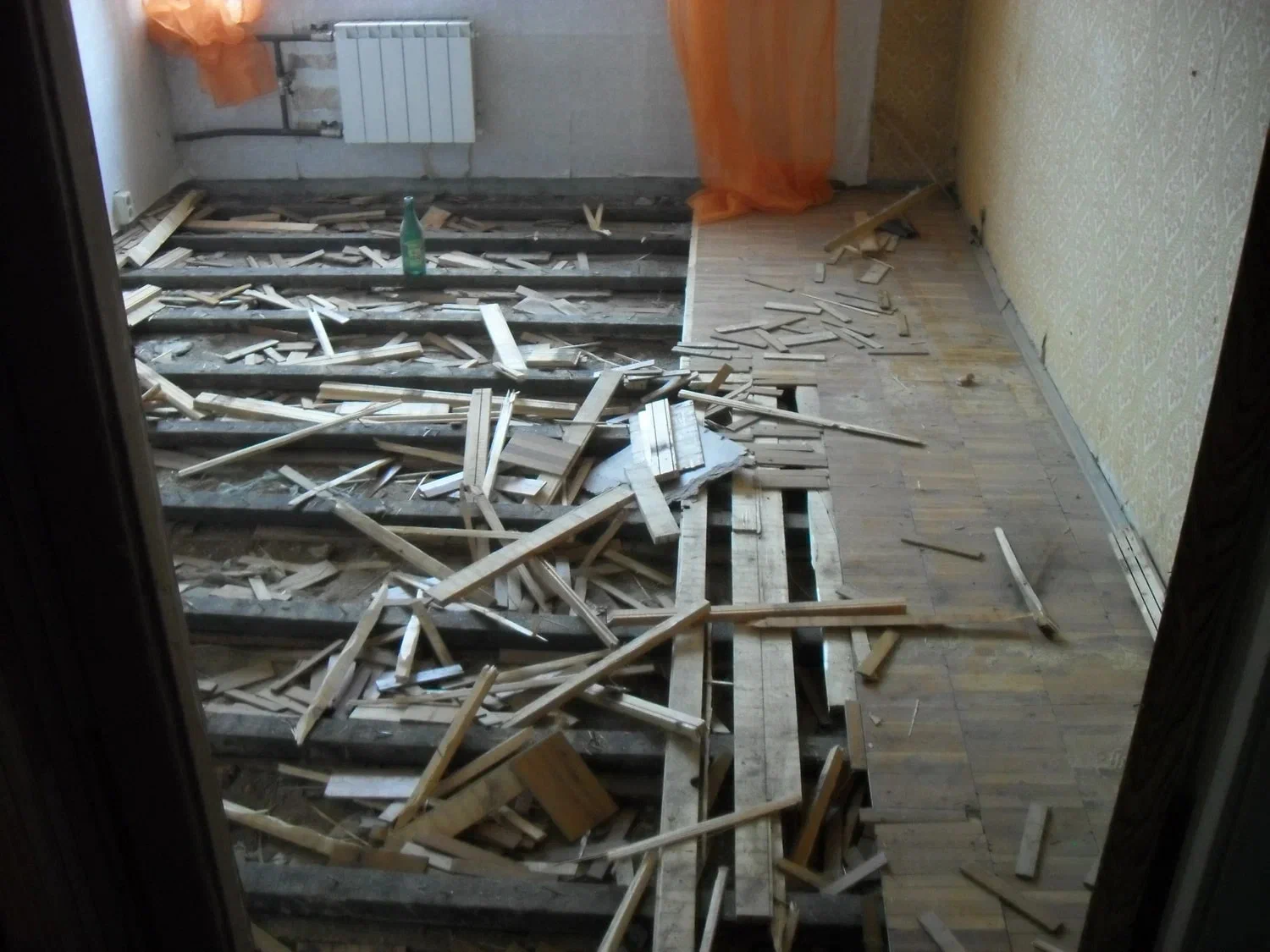 Демонтаж пола с вывозом строительного мусора в Богородицке в октябре